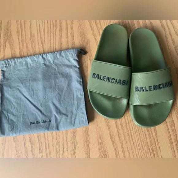 Balenciaga men’s pool slide sandals